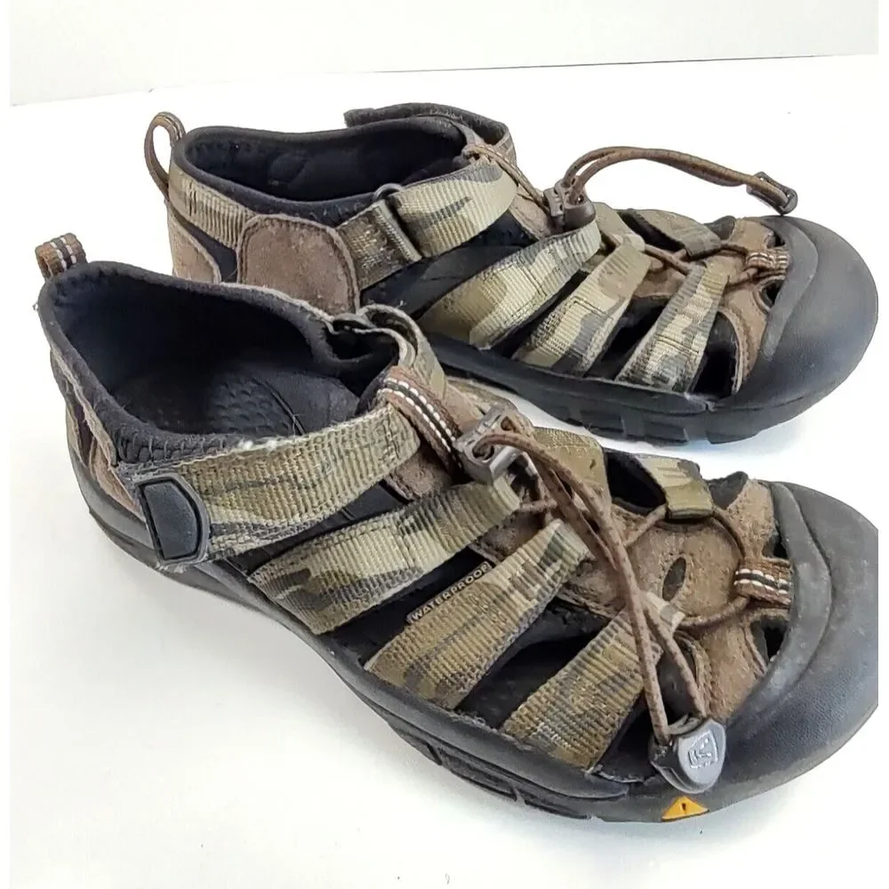 Keen‎ Newport Hiking Sport Sandals Size 4 Green Camo 1014988